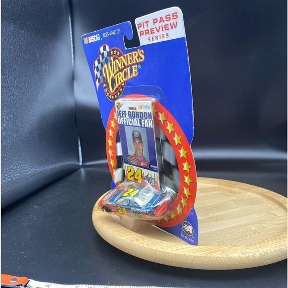 2002 Jeff Gordon pit pass badge and 1:64 scale NASCAR car - Picture 8 of 8